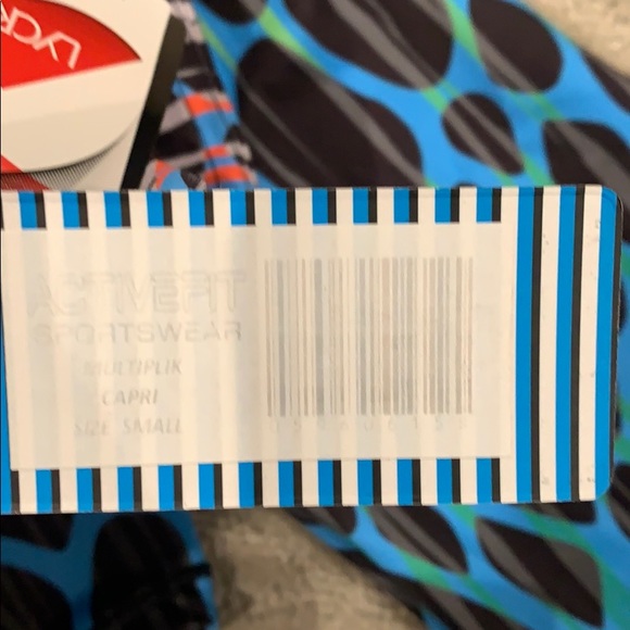 NWT activefit sportswear Capri size small - Picture 6 of 6